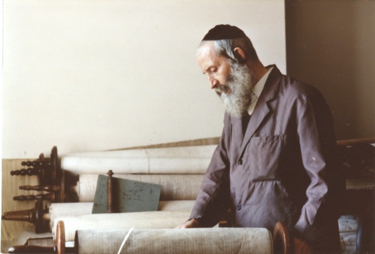 David-Brand-examining-scroll-1024x695